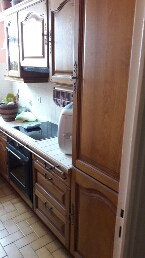 a vendre cuisine �quip�e �tat neuf prix  d achat 10000 euros vendu 3000 euros � saisir vent pour  cause d�m�nagement pour raison handicap 
appeler au 0617108141 mail mars. santhune @sfr.fr 3500 P�rigueux (24)