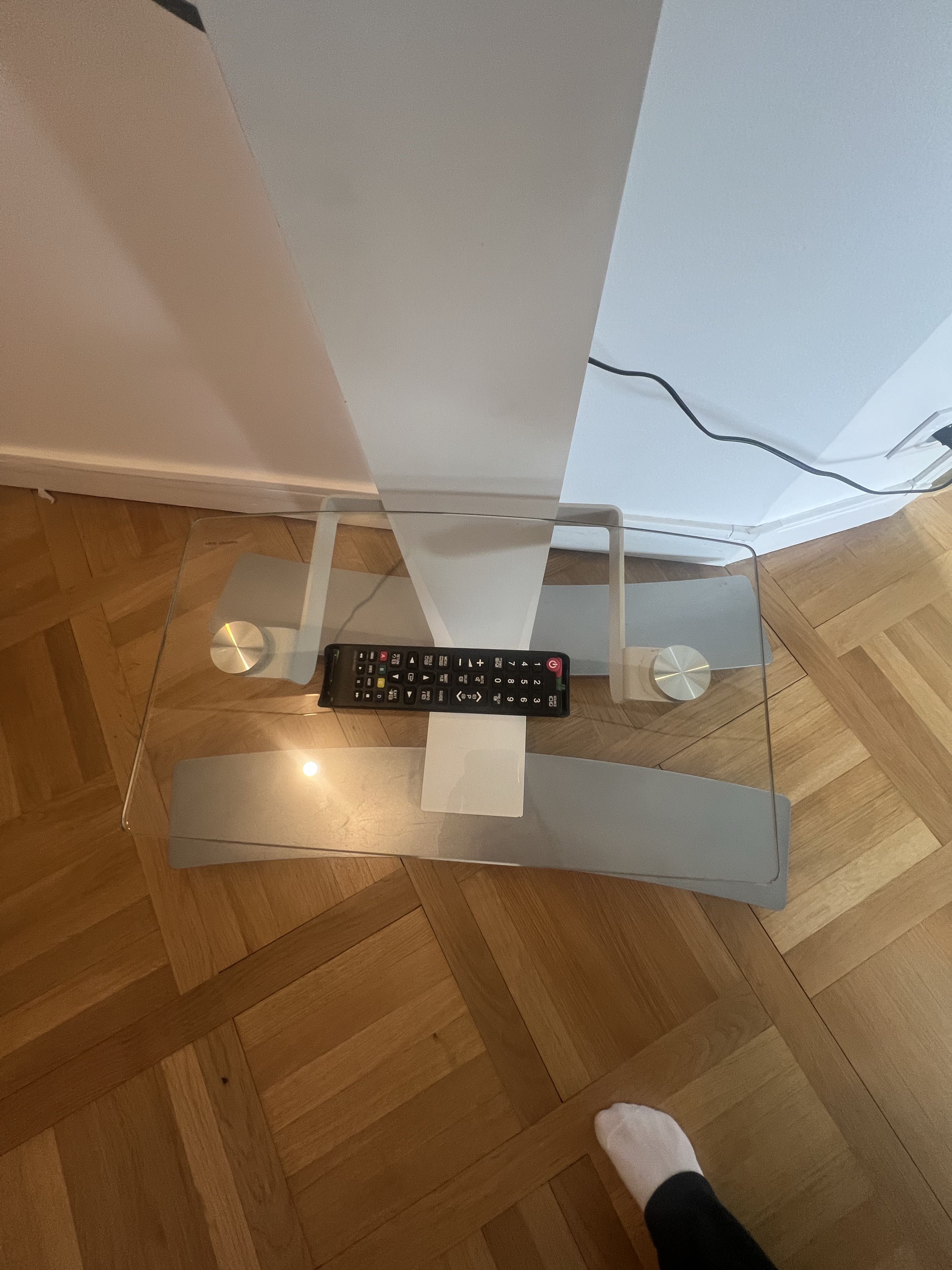 �   vendre - t�l�viseur Samsung incurv� avec meuble TV Erard blanc sur roulettes 600 Saint-Mand� (94)