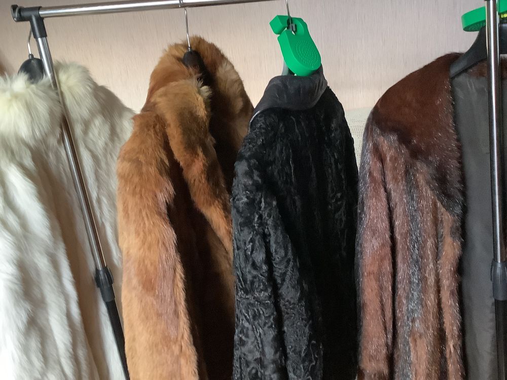 A vendre v�tements de fourrures tr�s bon �tat .
0 Aubin (12)