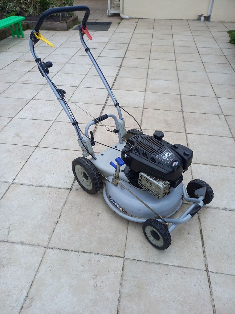 A  vendre 1250 Ludon-M�doc (33)