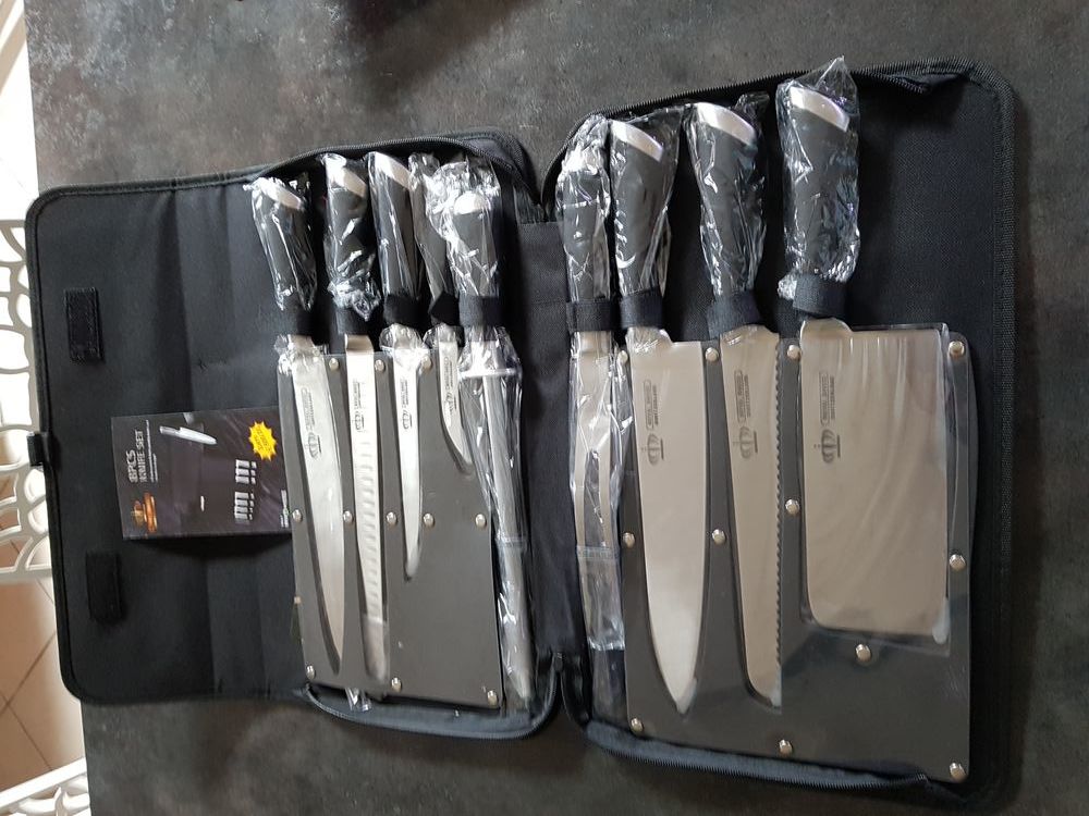 Vends lot de couteaux professionnel  250 Bonneville (74)