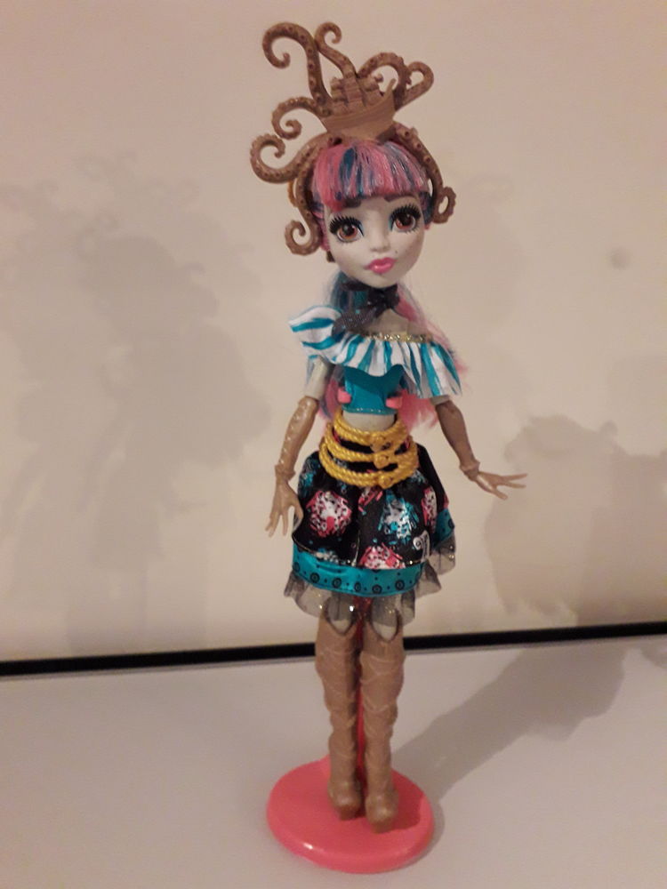 poupee monster