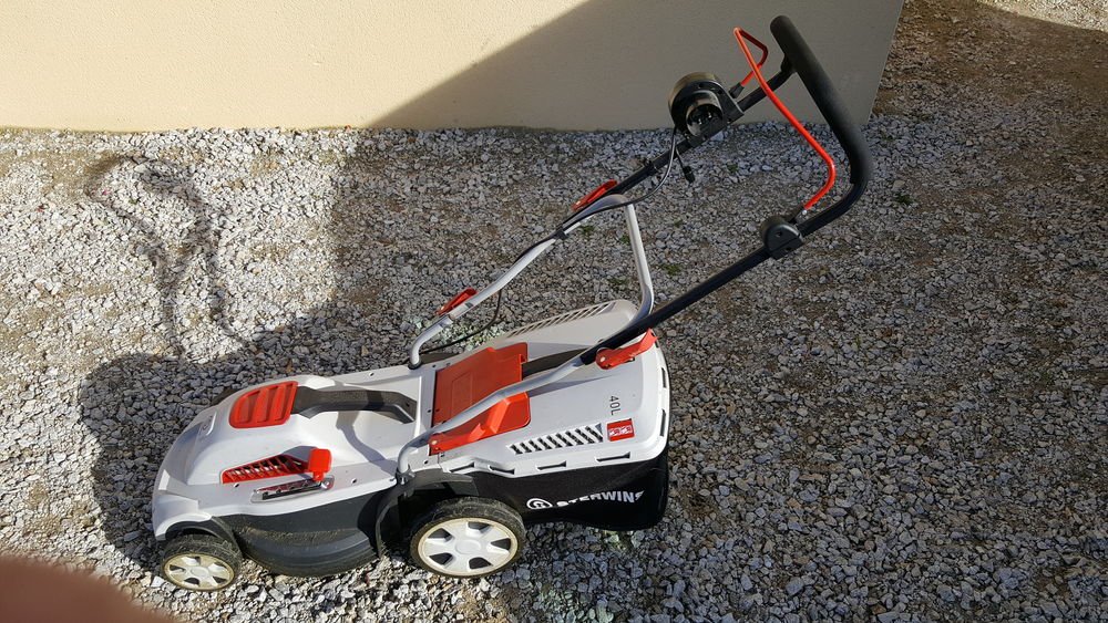 VENDS TONDEUSE A GAZON ELECTRIQUE 100 Limerzel (56)