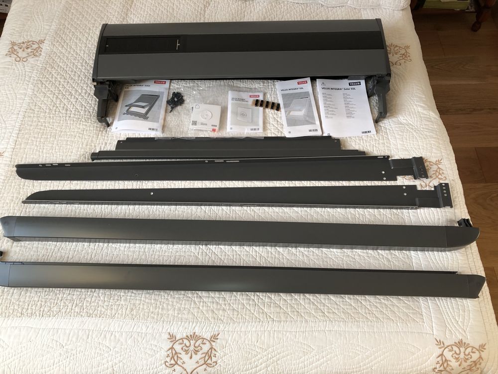 Vends volet roulant Velux neuf SSL MK06 (118 x 78 cm) 390 Taverny (95)