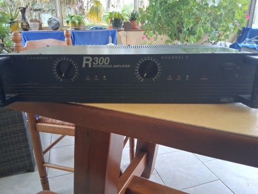 Vendss ampli stereo et 2 enceintes pour musiciens 350 Vieux-Vy-sur-Couesnon (35)