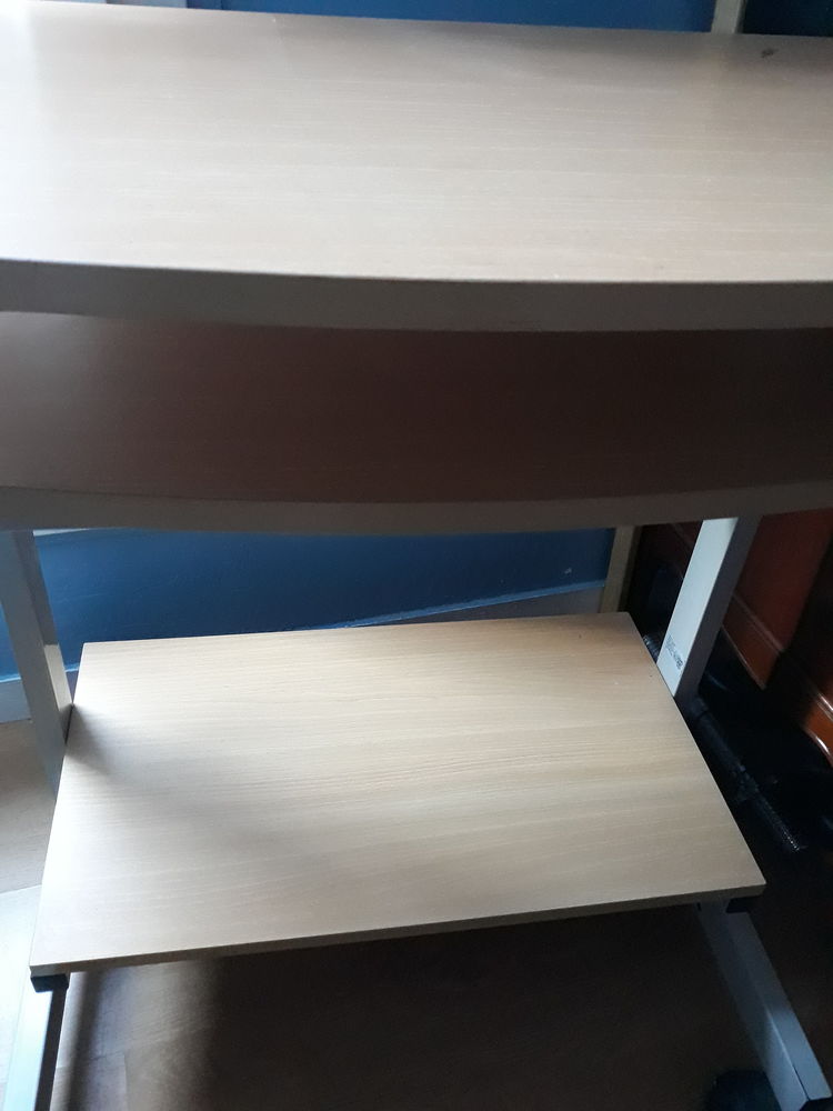 Vente bureaux ordinateur/ pour �tudier 160 �vry (91)