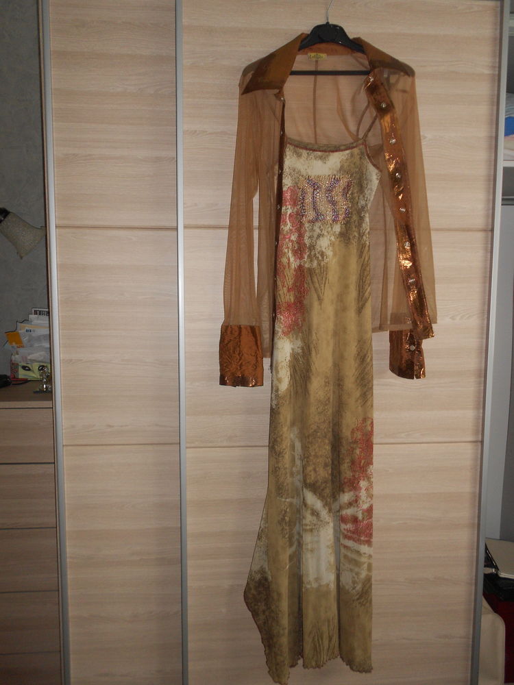 vente d'habit 30 Yzeure (03)