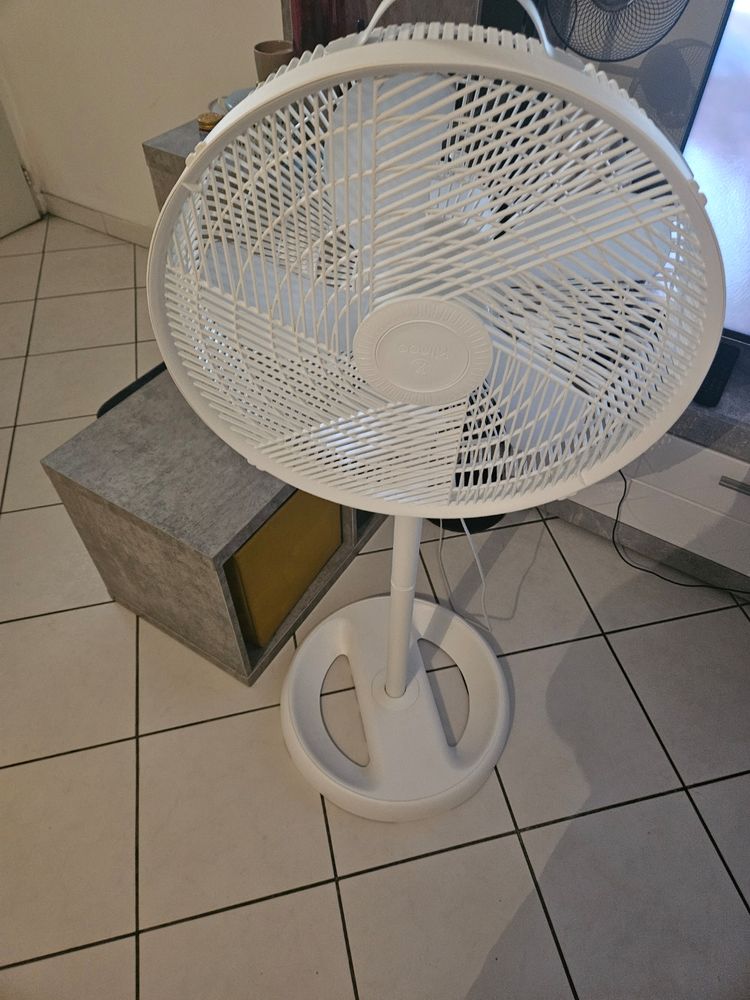 Ventilateur Klindo - 3 vitesses sur pieds 35 N�mes (30)