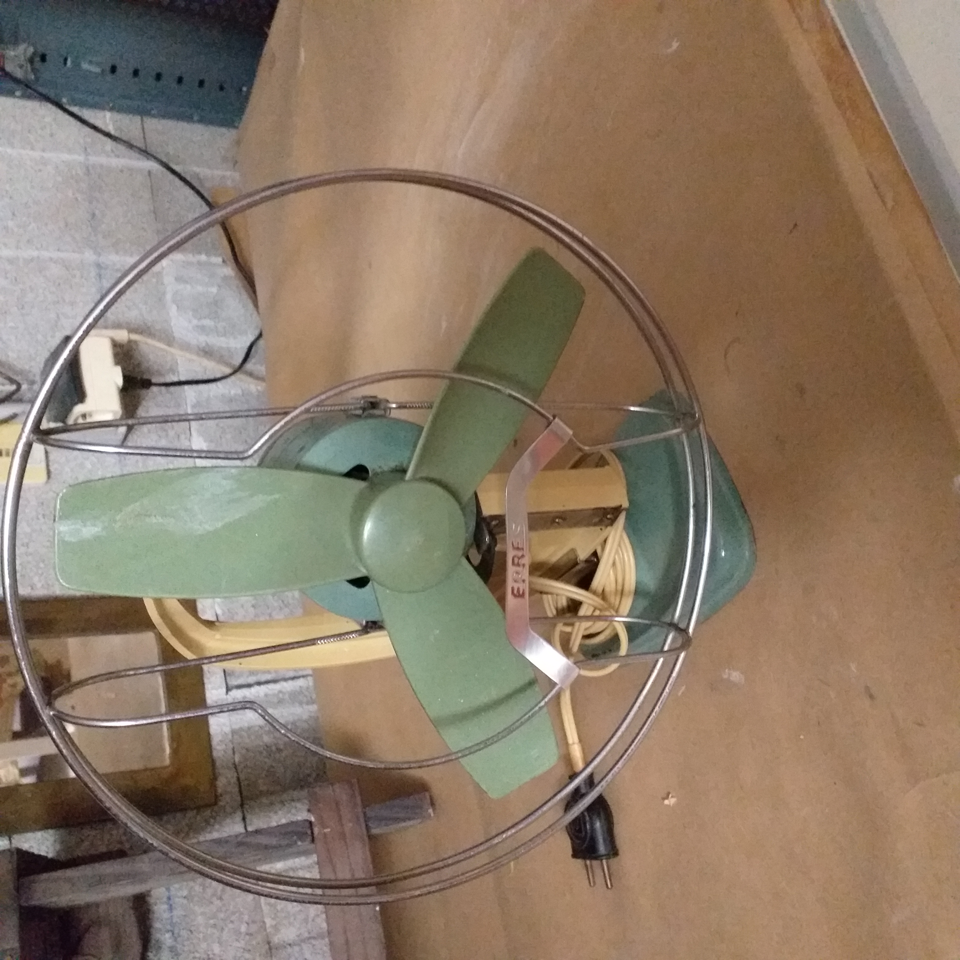 Ventilateur de table vintage vert 50 Aubagne (13)