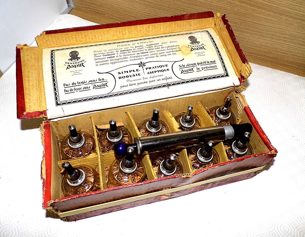 10 ventouses m�dicales anciennes ASPIR cabinet de curiosit� ann�es 30 medecine 50 Dunkerque (59)