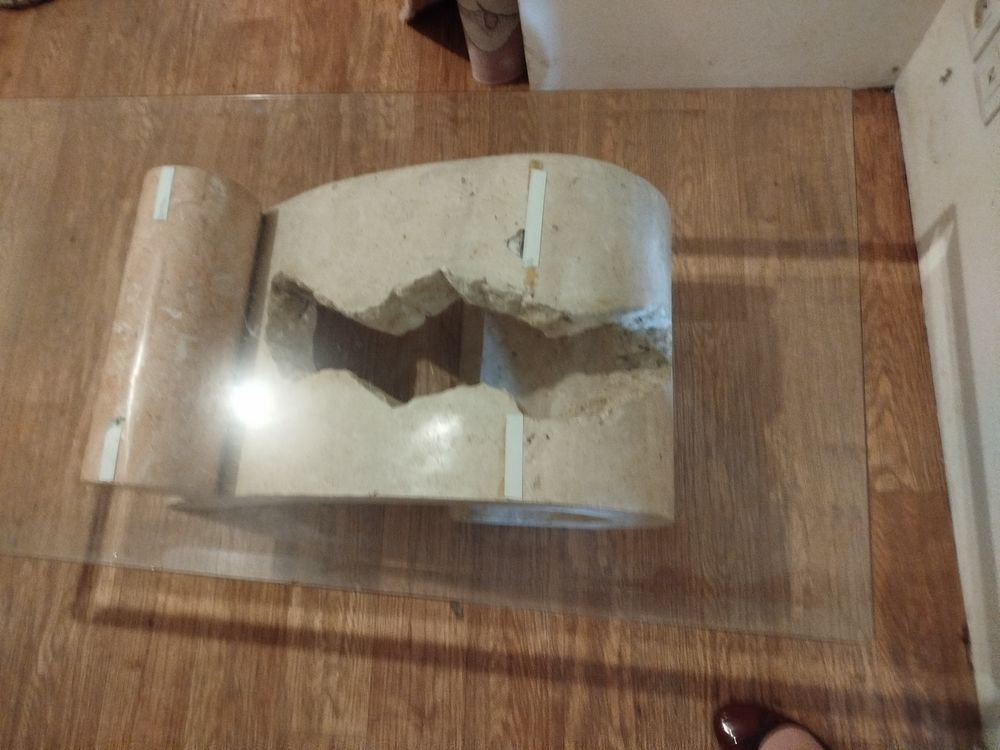 Ventre basse en verre et imitation marbre 50 Montaut-les-Cr�neaux (32)