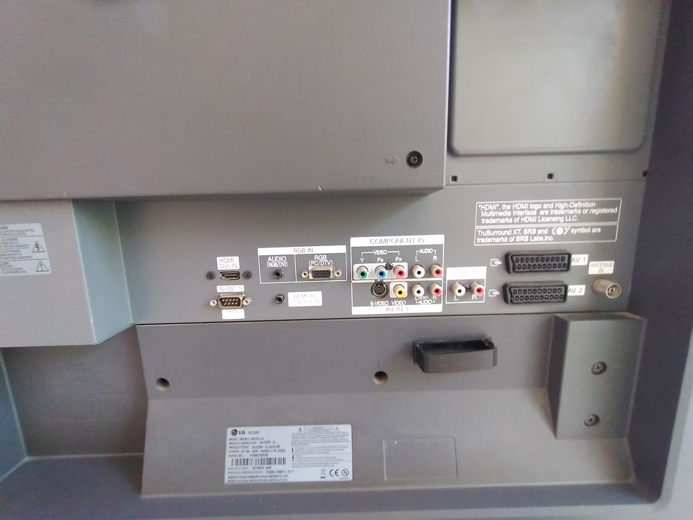 Ventre TV �cran plat, Grand �cran de marque LG 150 Le Port (97)