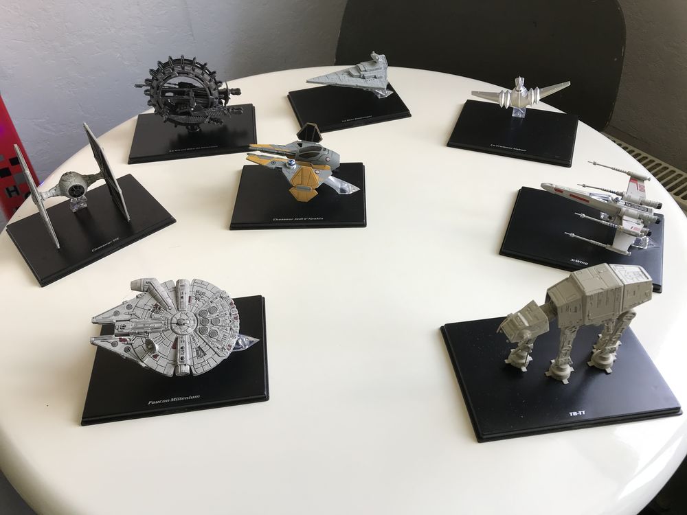 a ventre figurines vaisseaux star Wars 50 Metz (57)