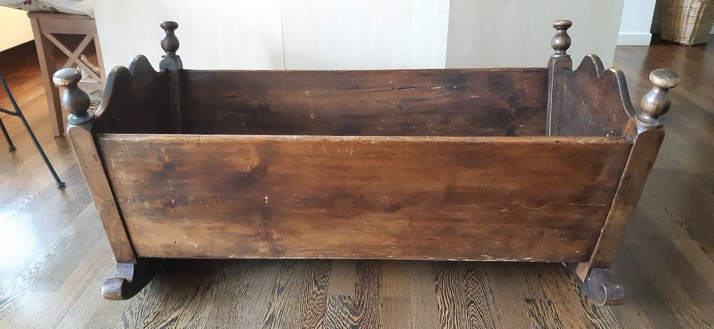 V�ritable berceau ancien en pin massif 60 Morsang-sur-Orge (91)