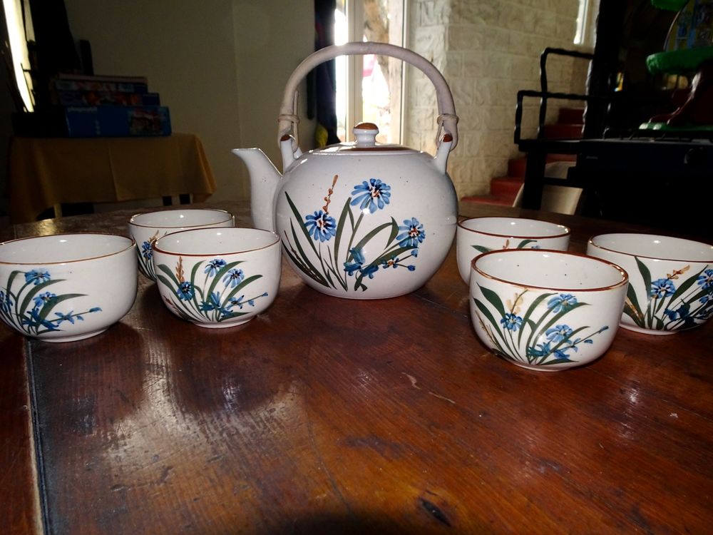 V�ritable service � th� th�i�re 6 tasses 29 Monflanquin (47)