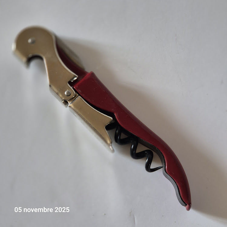 V�ritable tire-bouchons Pulltaps ou Ouvre Bouteille Professi 10 Saumur (49)