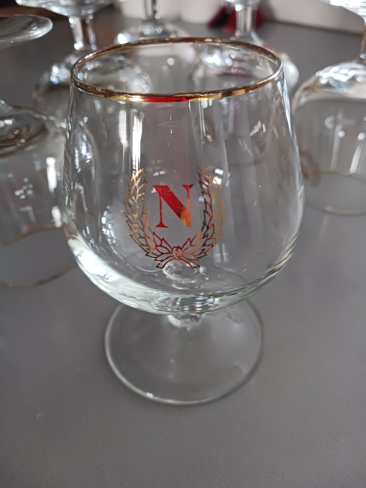 V�ritables verres �  cognac  Napol�on  
15 Marchiennes (59)