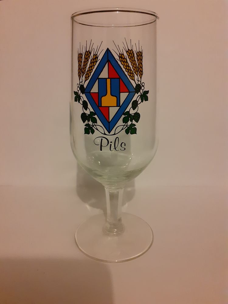 Un verre � bi�re Pils 4 Lamotte-Beuvron (41)