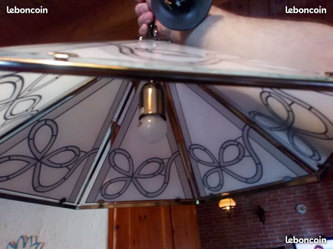 VERRE BISCORNU // LUSTRE VINTAGE 75 Valleiry (74)