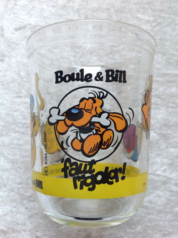 VERRE BOULE ET BILL MAILLE VINTAGE Envoi Possible
3 Tr�gunc (29)