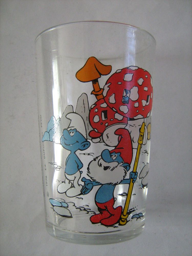 VERRE A MOUTARDE PUBLICITAIRE DECORE BD SCHTROUMPF --- GRAND 3 Brest (29)