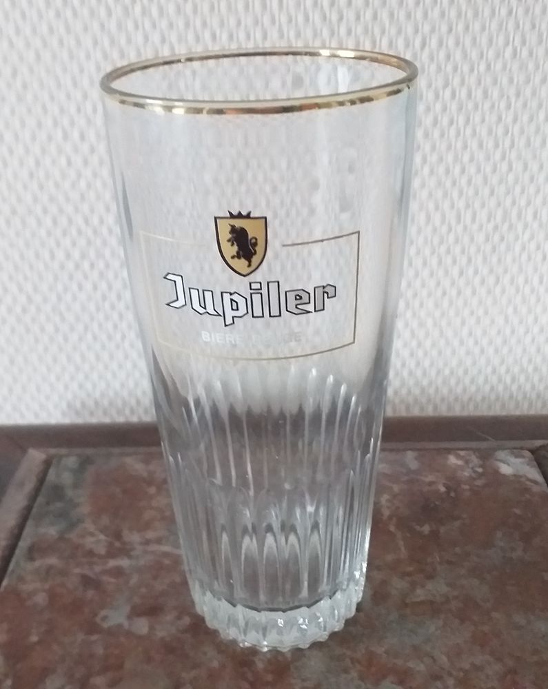 Verre publicitaire JUPILER Bi�re belge 2 Montauban (82)