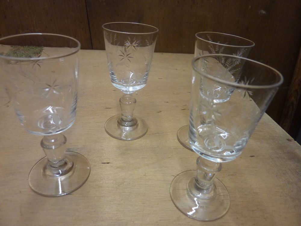 VERRES ANCIENS ANN2ES 40/50 10 Saint-M�dard-en-Jalles (33)