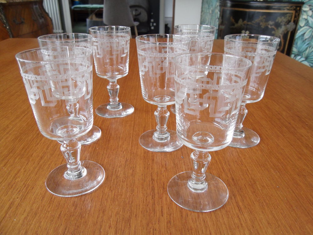 Verres anciens 45 Saint-Martin-Belle-Roche (71)