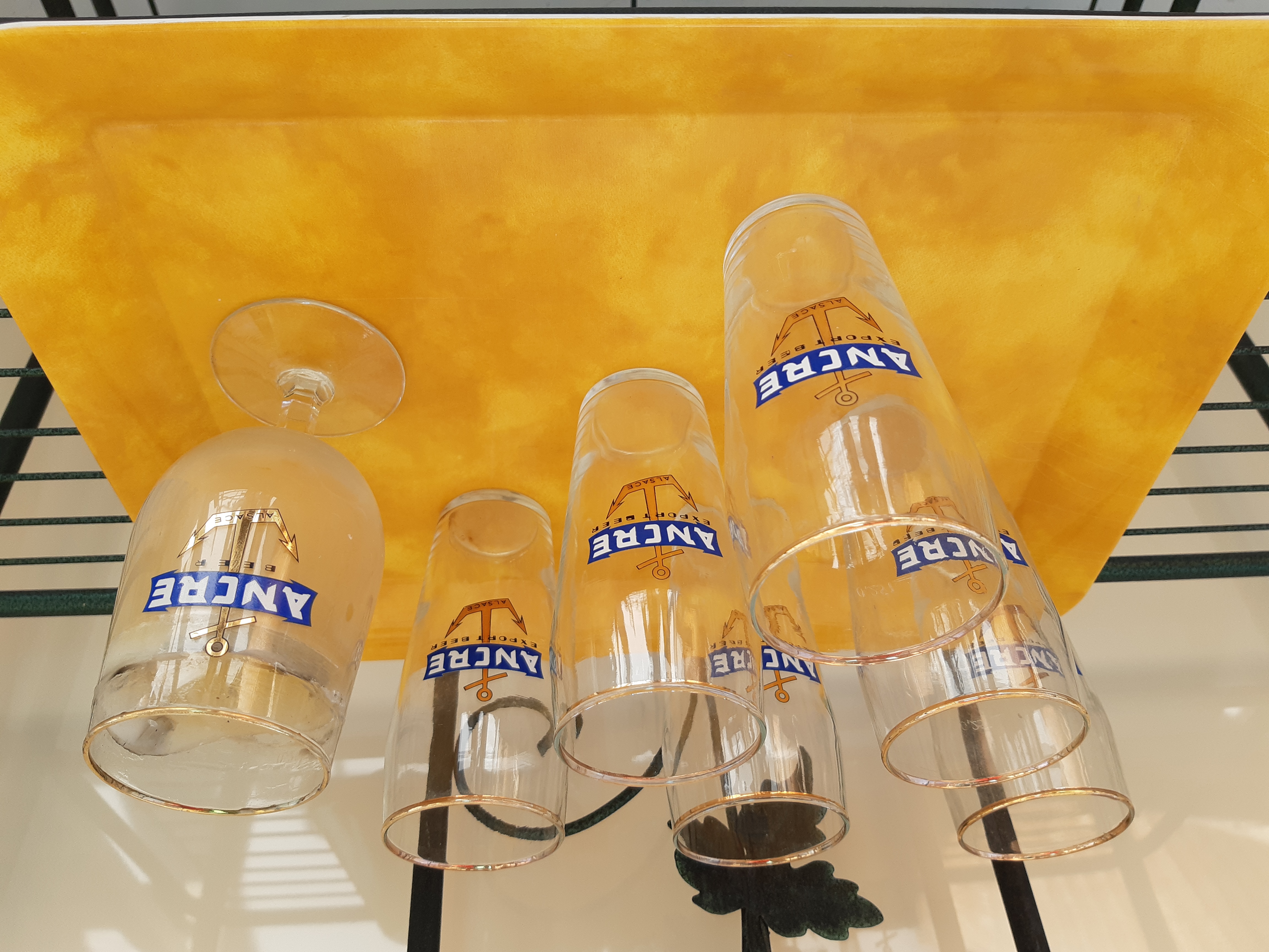 12 Verres Ancre Dor�e et Bleue + Verre Bougie Ancre 1970. 25 Le Vernois (39)