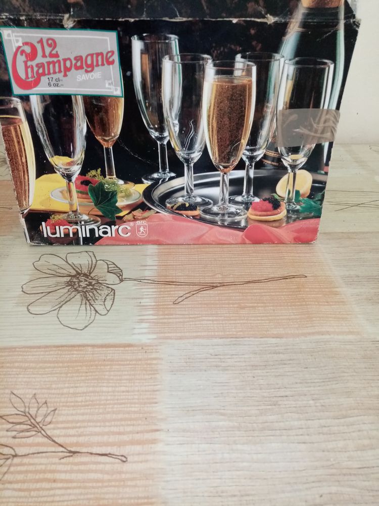 Verres � Champagne 12 Le Moule (97)