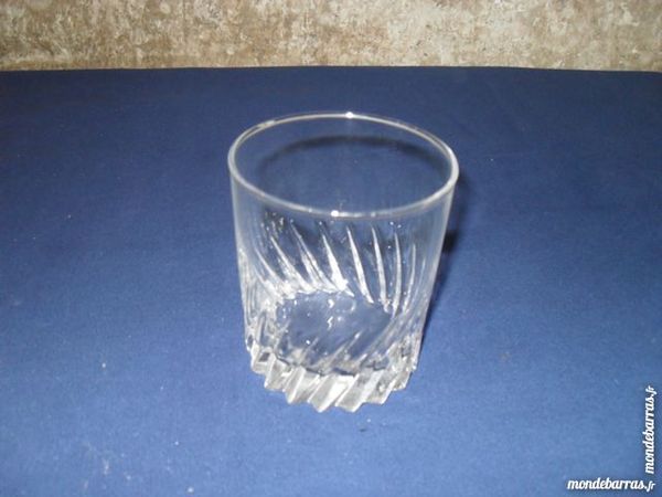 Lot de verres en cristal d'Arques + carafe 20 Pioussay (79)