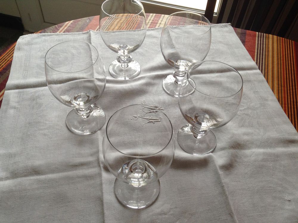 5 verres en cristal DAUM mod�le Beaune 
200 Avignon (84)