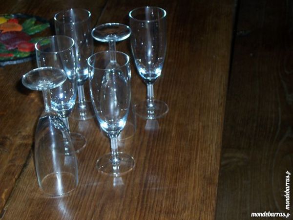 8 verres cristal 15 Appenai-sous-Bell�me (61)