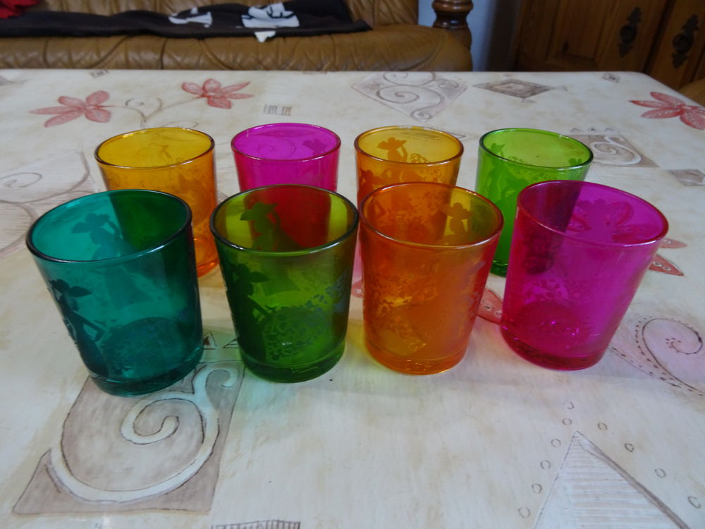 verres de diff�rentes couleurs 3 Merville (59)