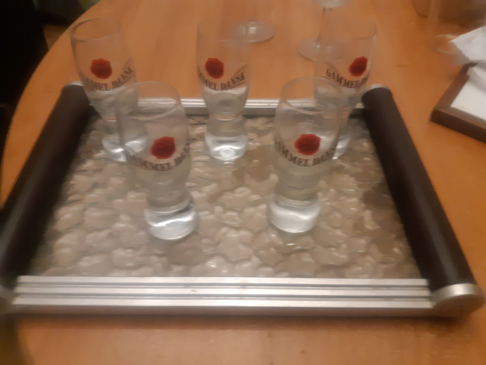 Verres � gouttes lot de 5 avec plateau 13 Montb�liard (25)
