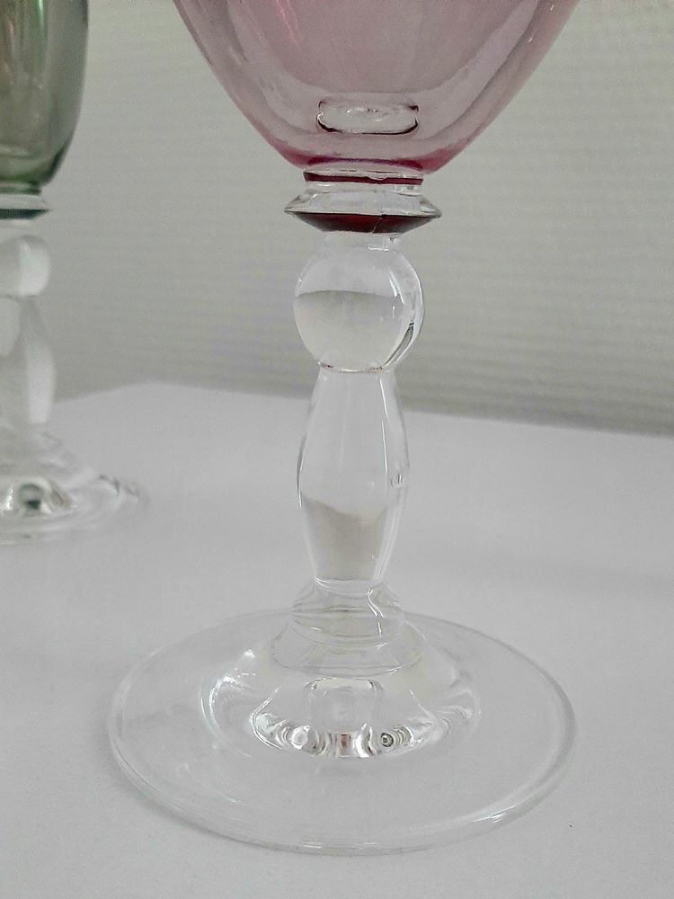 Lot de 34 verres iris�s. 50 Verzeille (11)