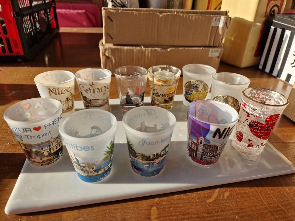  LOT DE VERRES LIQUEUR SOUVENIR NEUF 150 Nice (06)