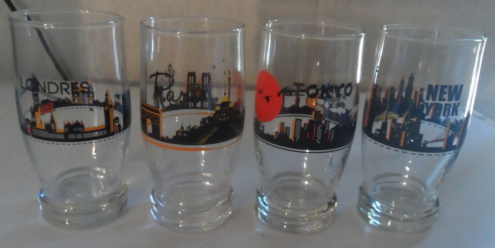 4 verres neufs num�rot�s s�rie sp�ciale collector 
Villes 100 Castries (34)