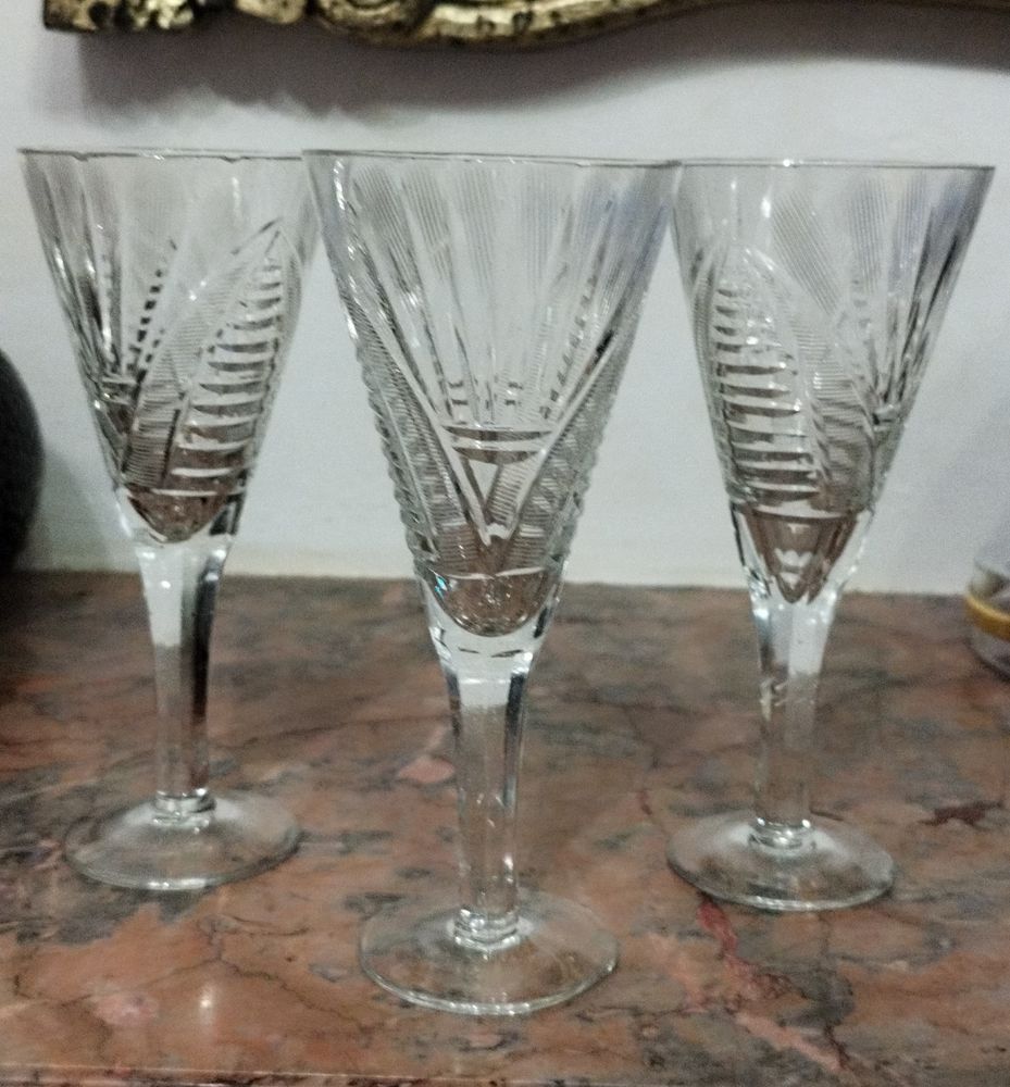 3 verres à pied à eau, cocktail ou champagne cristal taillé 16 Écuisses (71)