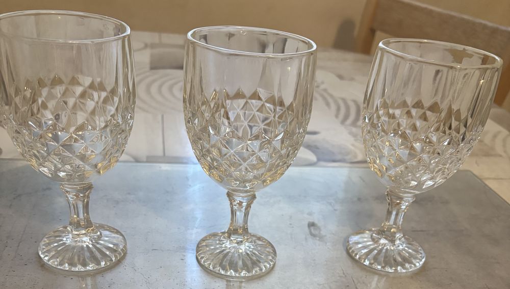 Lot de  14 verres � pied 15 Lunel (34)