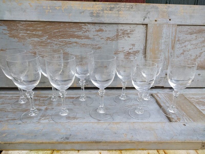 6 Verres � Eau et 4 Verres � Vins Cristal Motif Guirlande 
50 Loches (37)