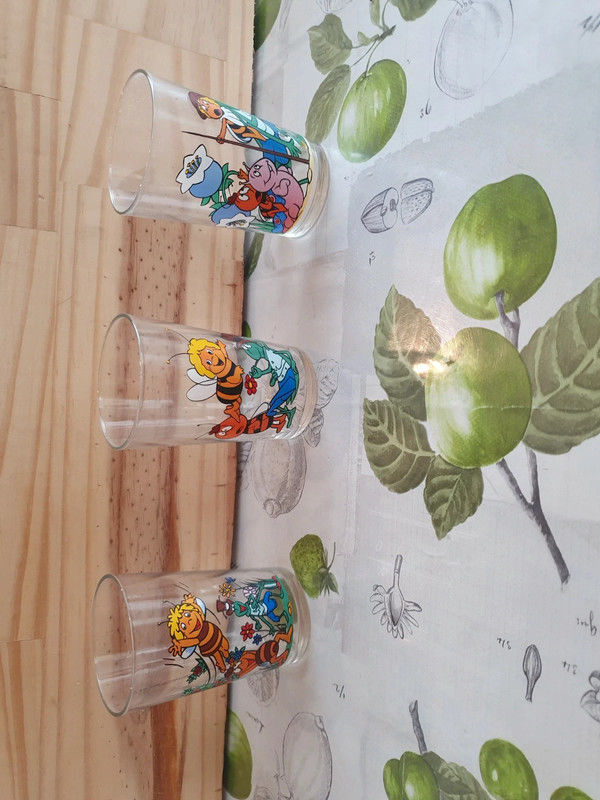 lot de 3 verres vintage 
made in france 
Maya l'abeille 
20 Aubvillers (80)