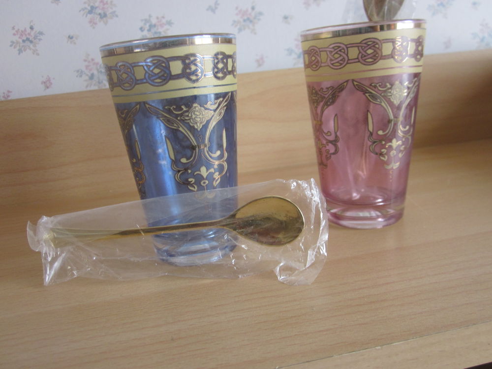 2 verres � th� 1 Soucelles (49)