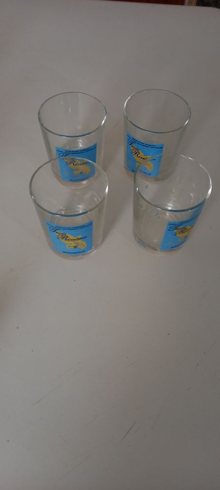 4 verres 2 Montreuil-le-Ch�tif (72)