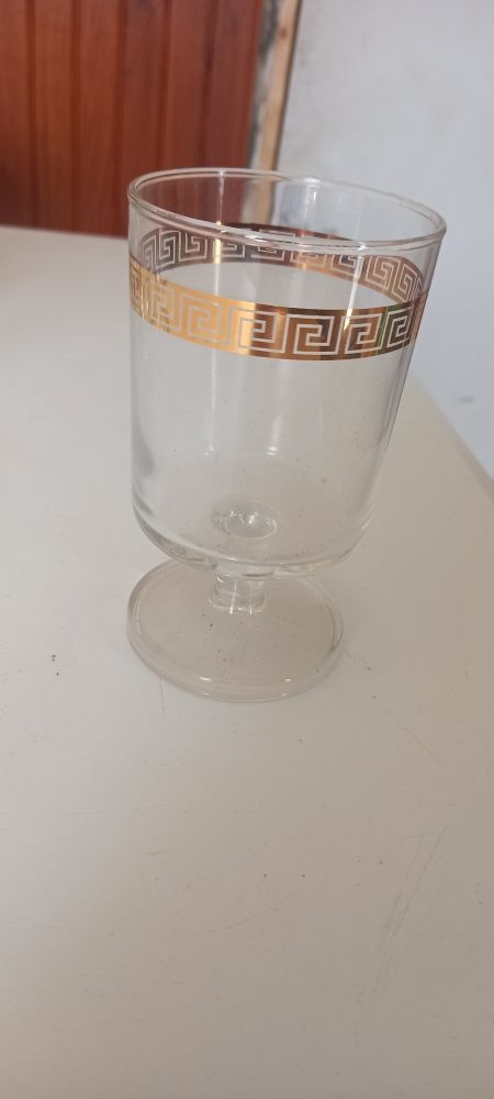9 verres 4 Montreuil-le-Ch�tif (72)