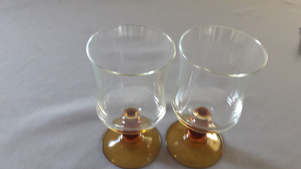 Verres � eau 10 Toulon (83)
