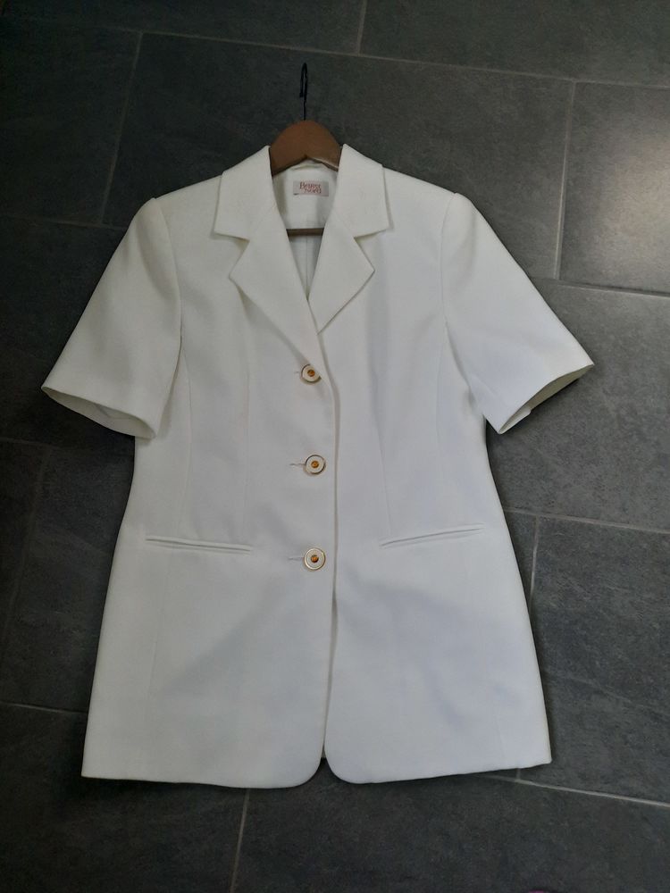 Veste blanche � manches courtes vintage T 38 - parfait �tat 10 Domart-en-Ponthieu (80)