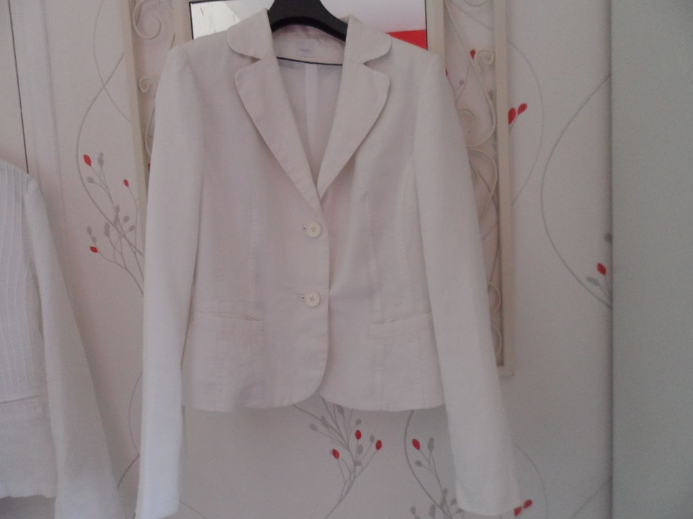 veste blanche 10 Moyenmoutier (88)