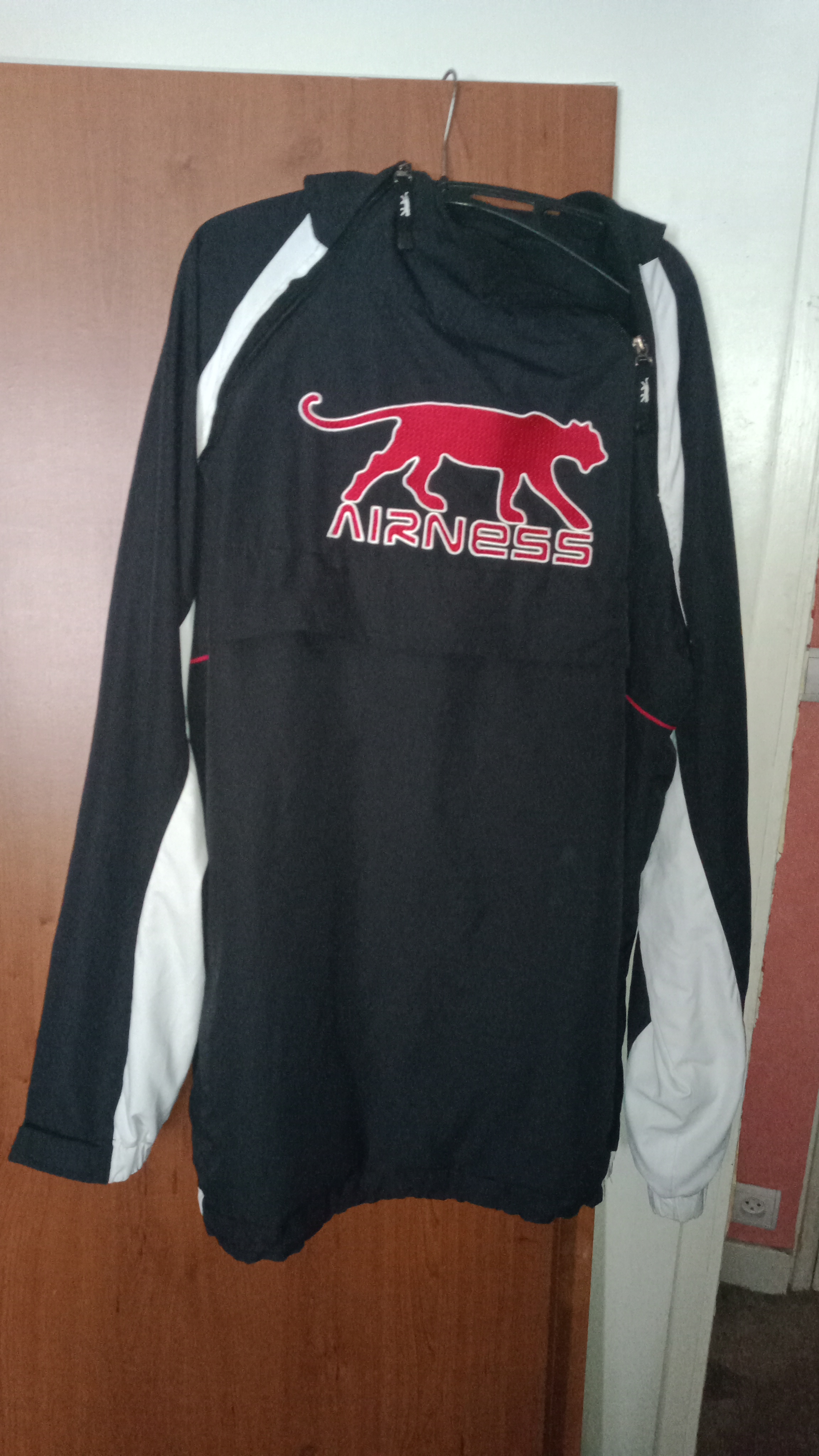 Veste � capuche Airness 20 Clermont-Ferrand (63)