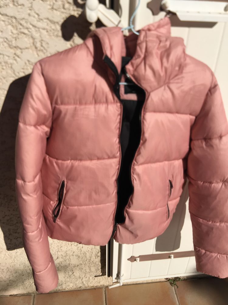 veste � capuche Bershka rose
20 Rognac (13)